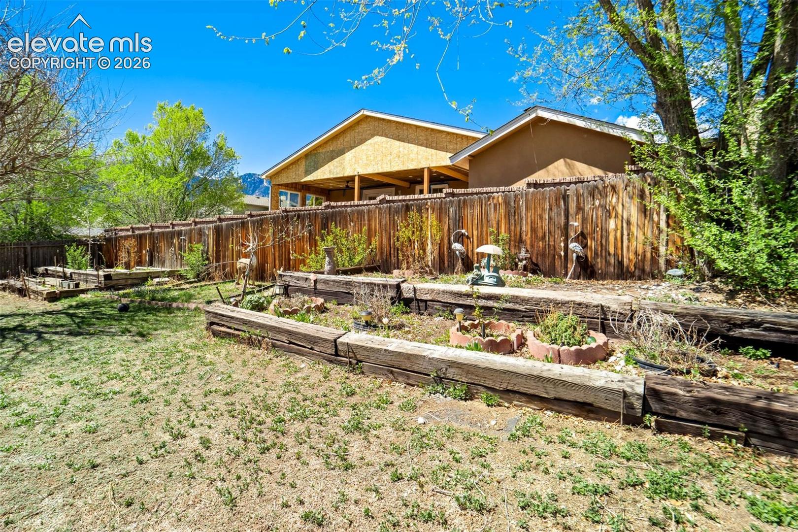 3850 Rosemere St, Colorado Springs, CO 80906