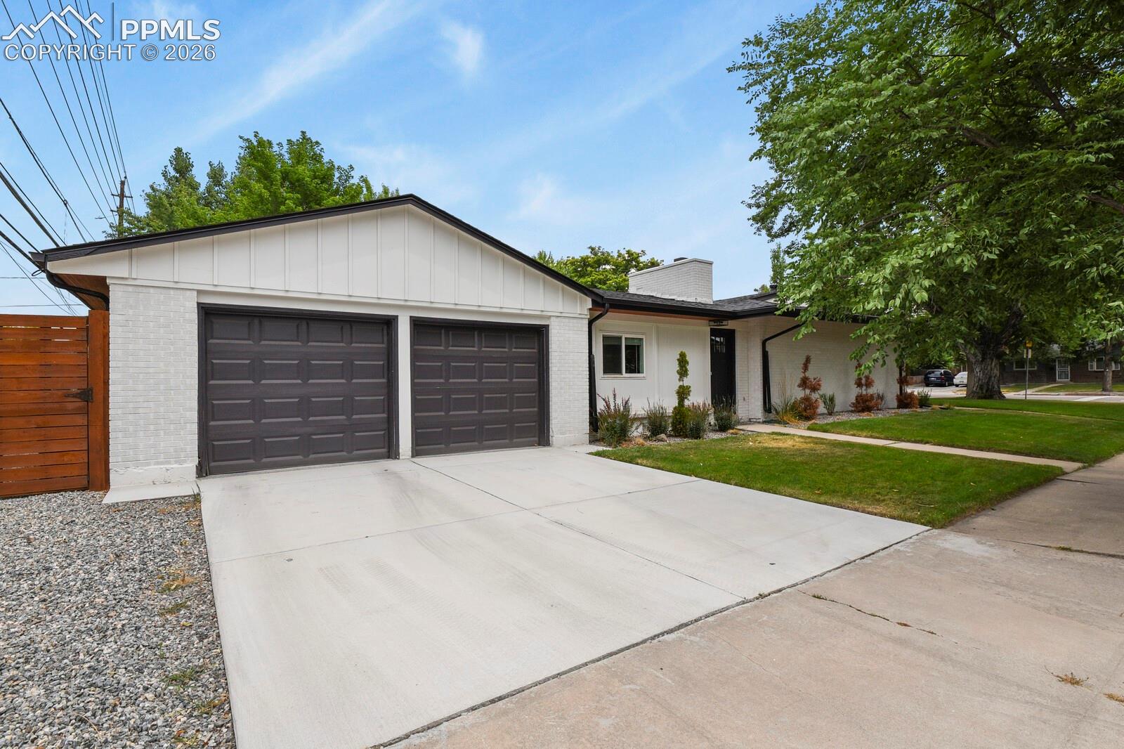 2 car garage 