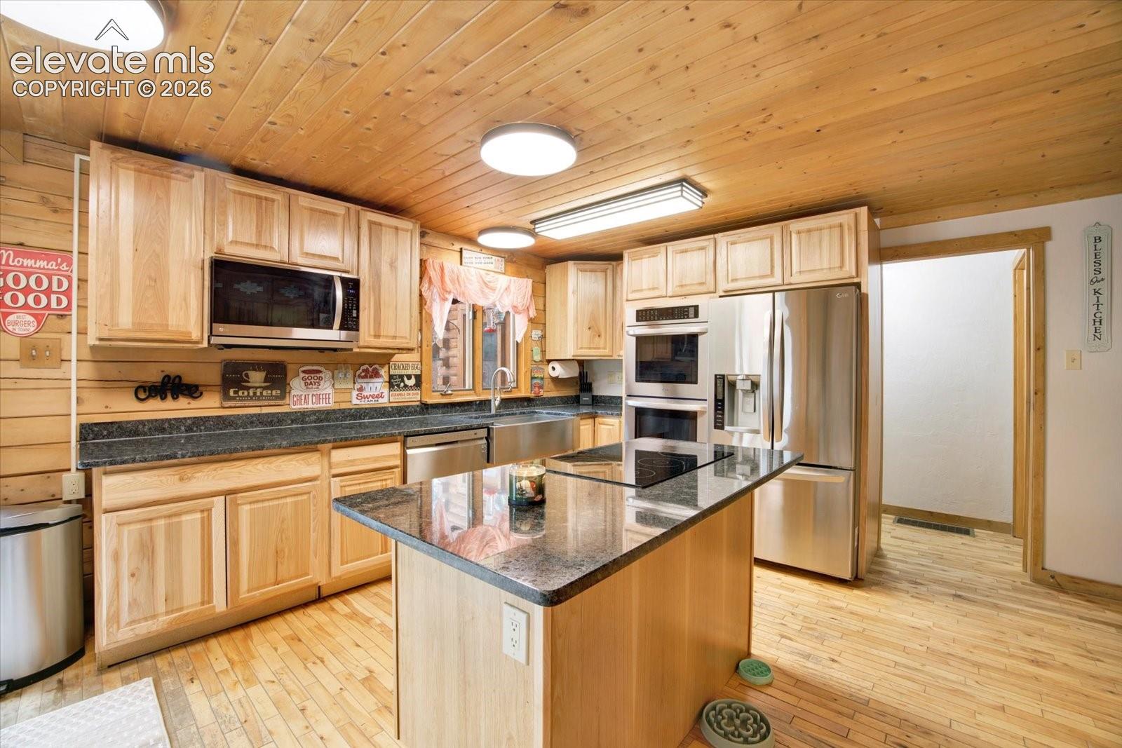 715 Bison Creek Trl, Florissant, CO 80816
