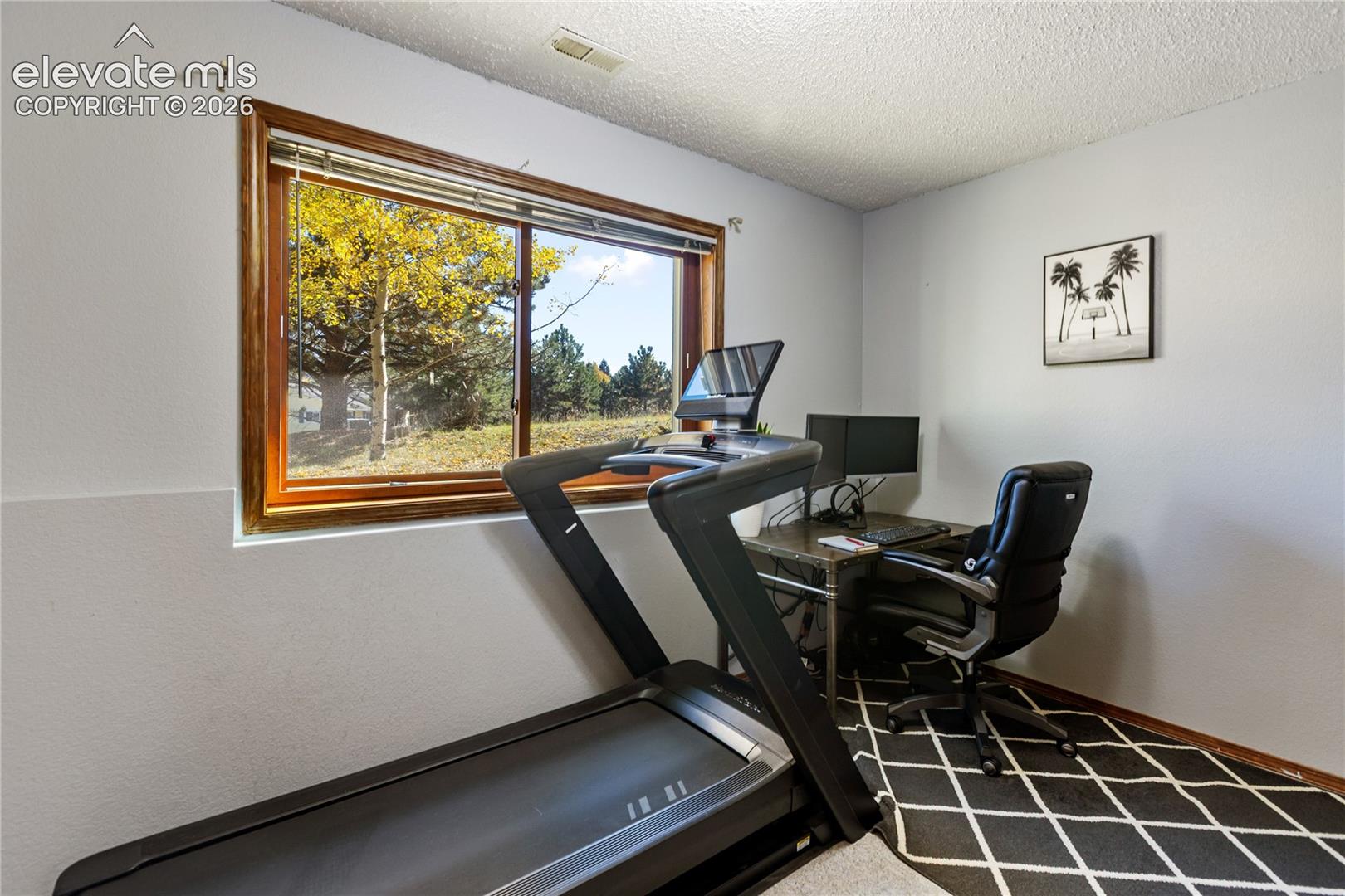 And another bedroom that can be a home office, gym or any combination you like!
