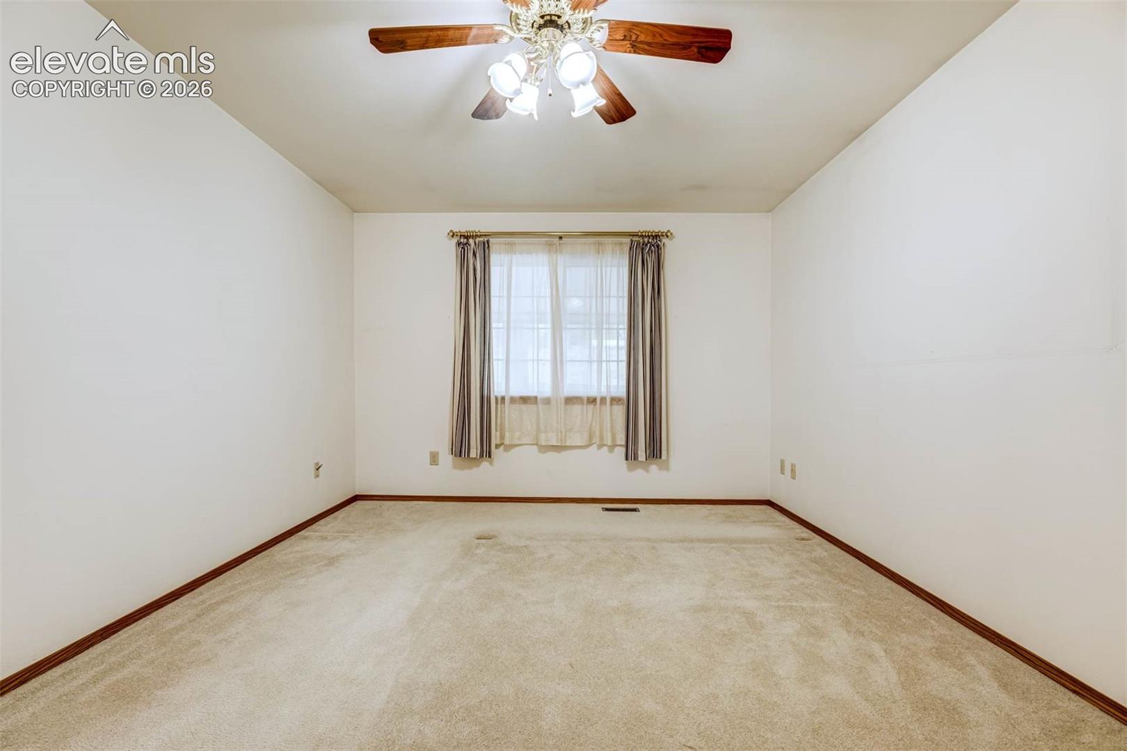 Photo 18 of 2170 Heatherdale Drive, Colorado Springs