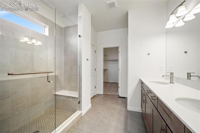 Same plan, different house for visualization purposes