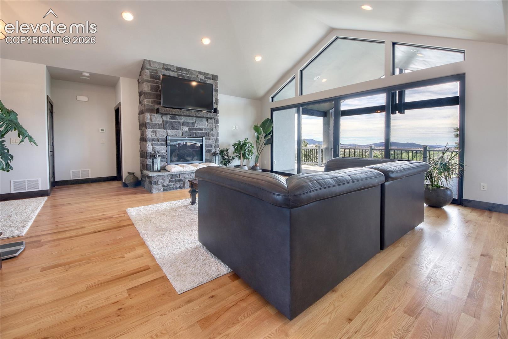 Photo 8 of 4440 Tierra Rojo Drive, Colorado Springs