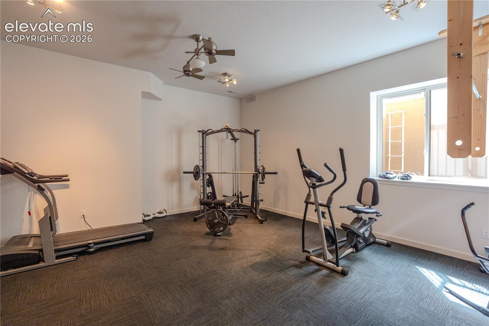 Make this room what you want or leave it the way it is and enjoy!