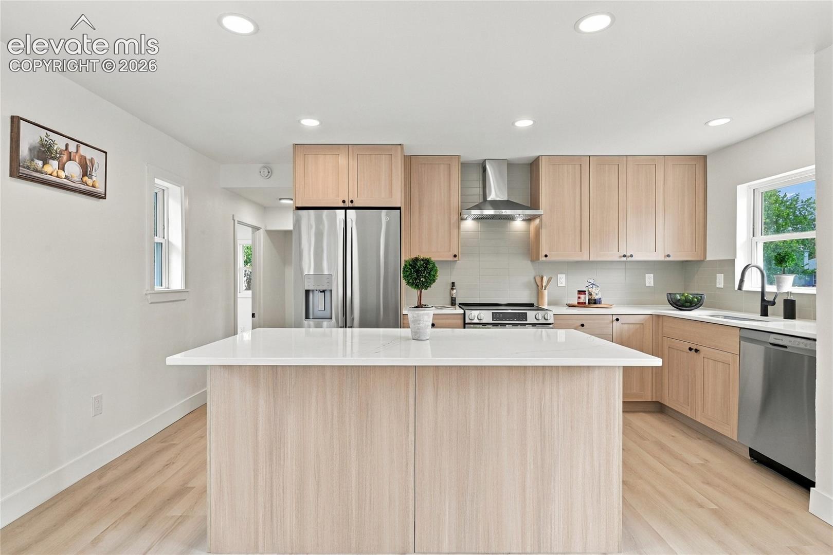Photo 10 of 818 N Meade Avenue, Colorado Springs
