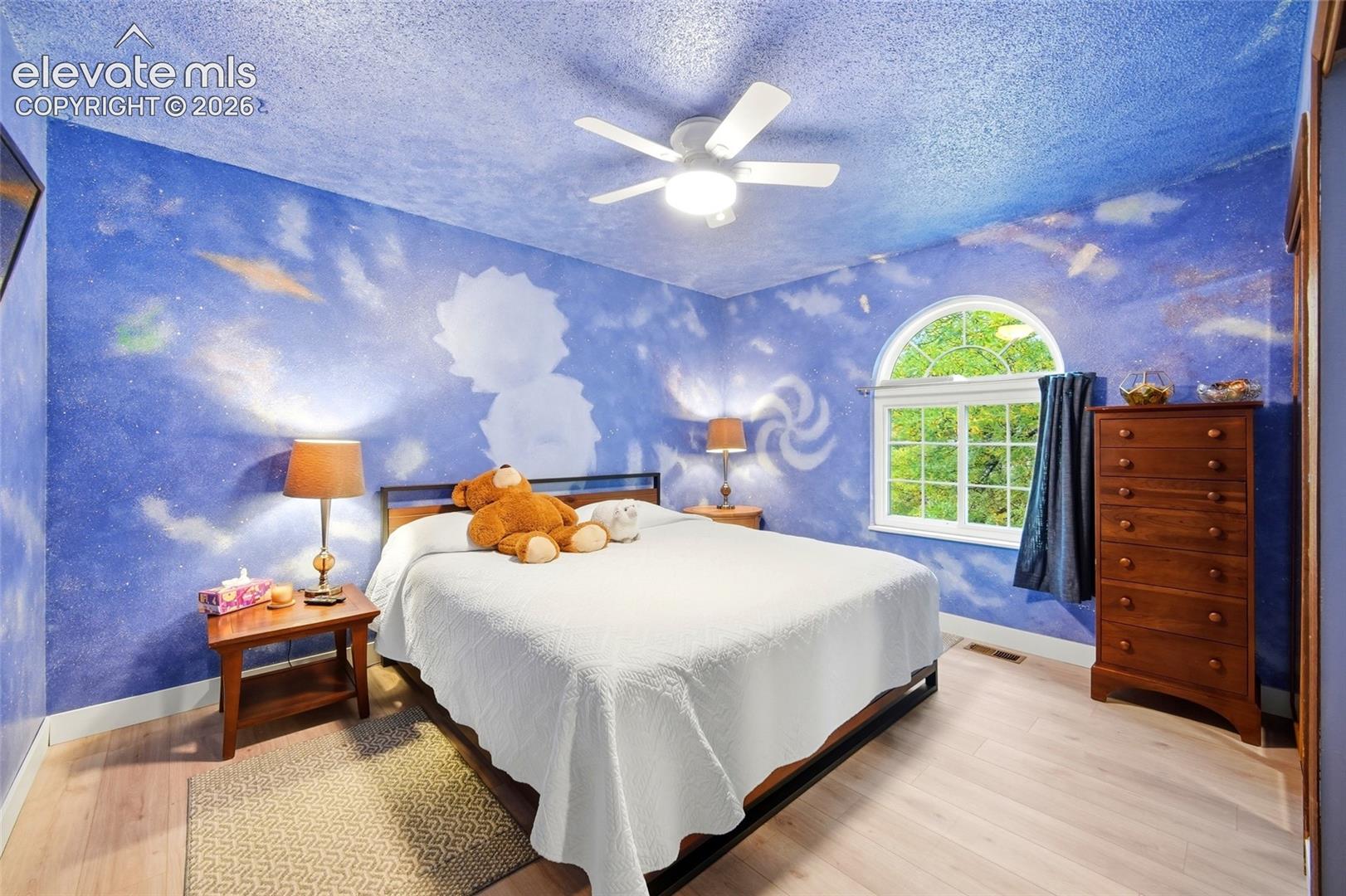 Upper level bedroom 