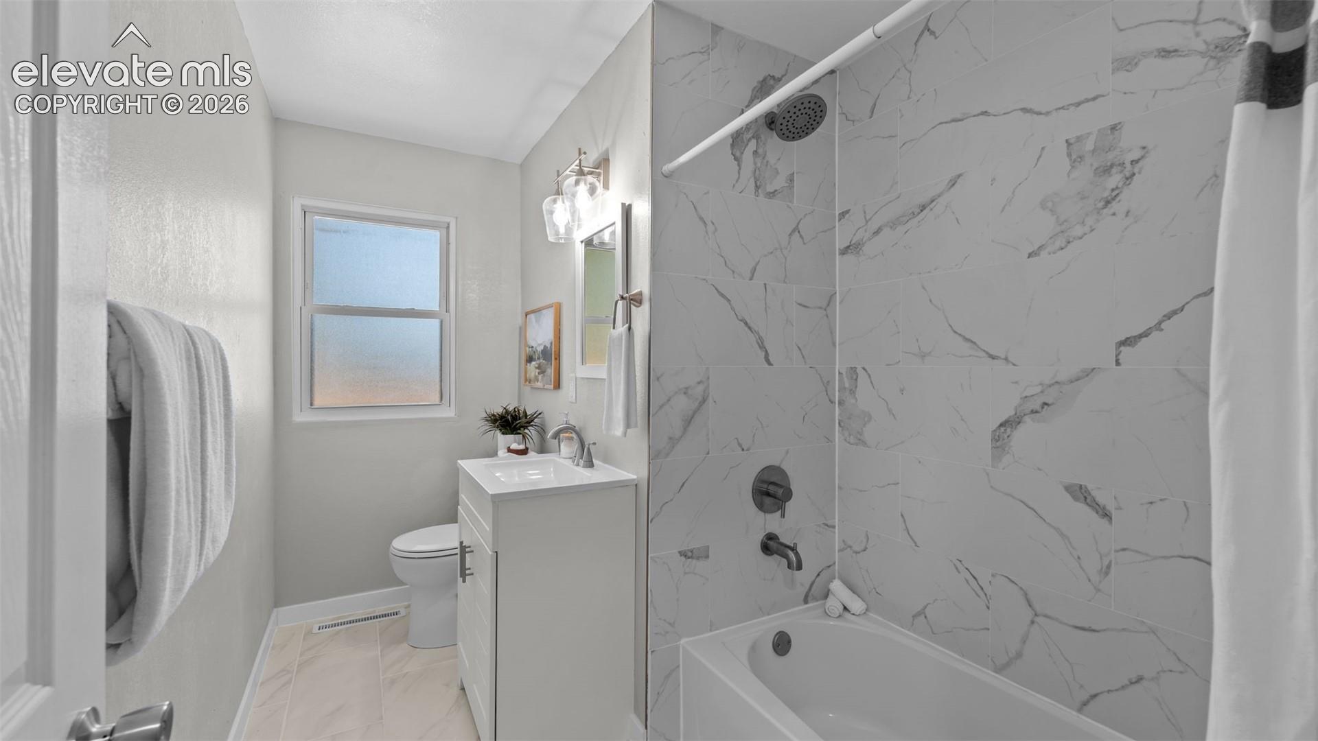 Photo 8 of 1324 Eagle View Drive, Colorado Springs
