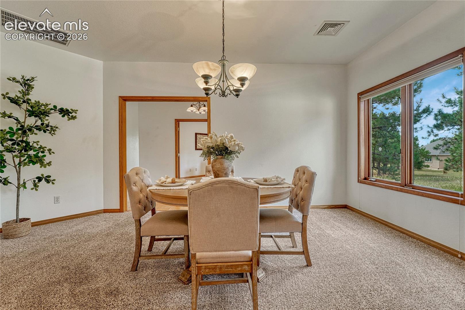 Dining room.