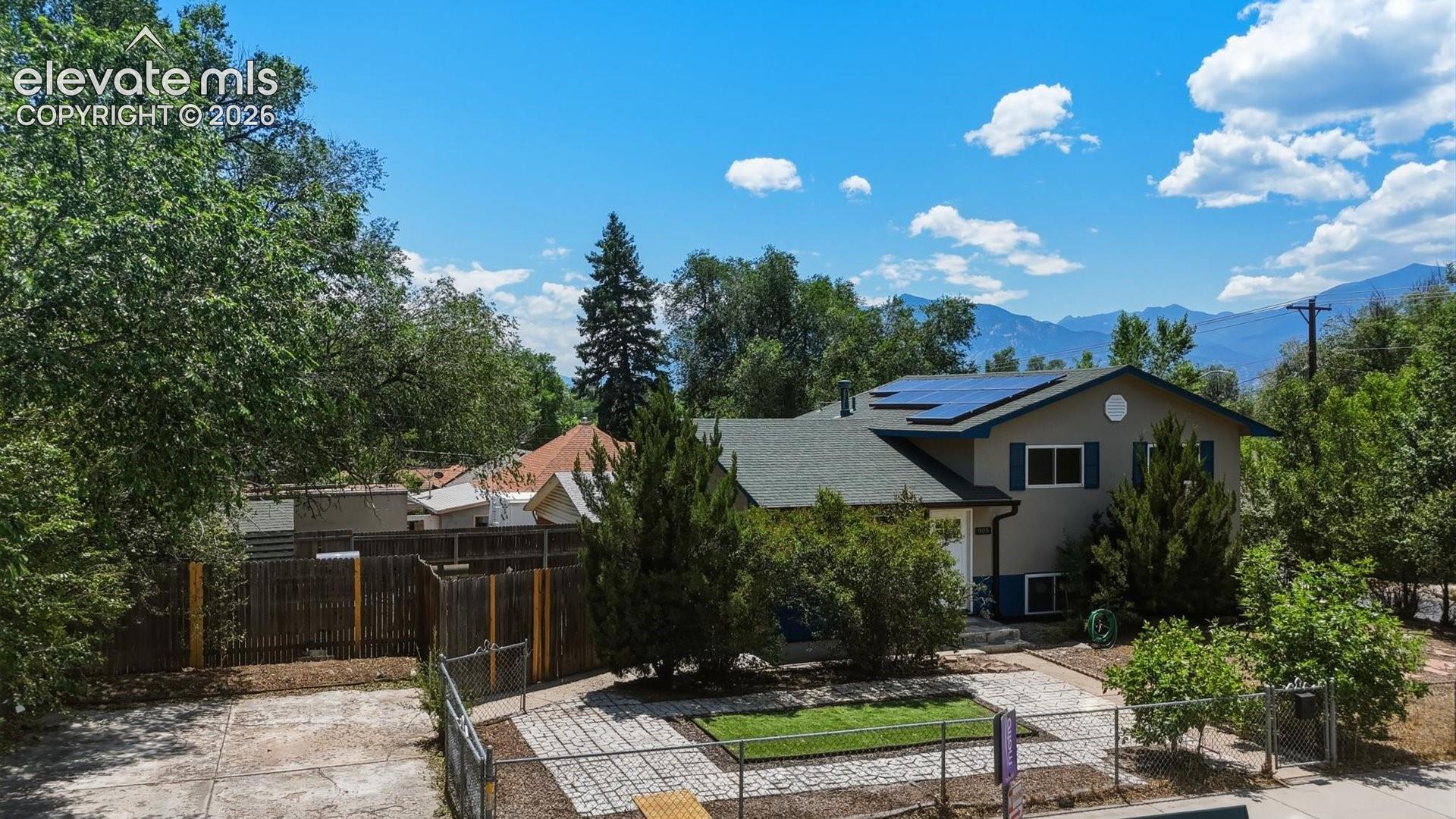 905 Costilla St, Colorado Springs, CO 80903