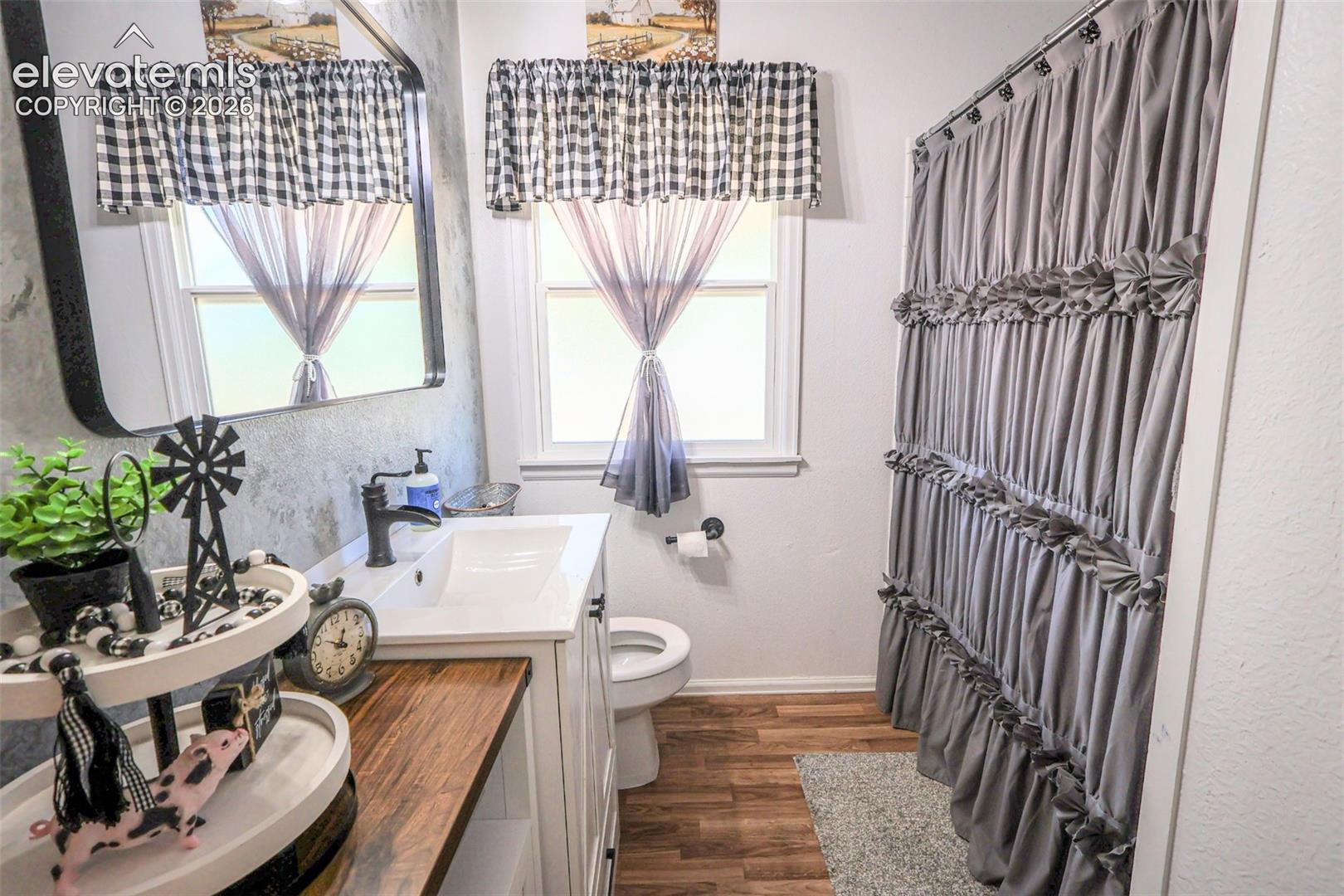 Photo 9 of 609 E Saint Elmo Avenue, Colorado Springs
