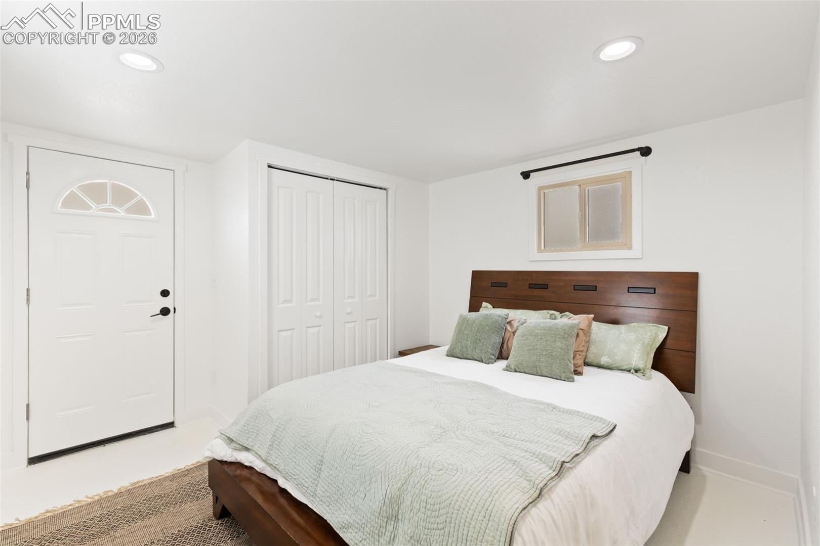 Photo 9 of 708 Sahwatch Street, Colorado Springs