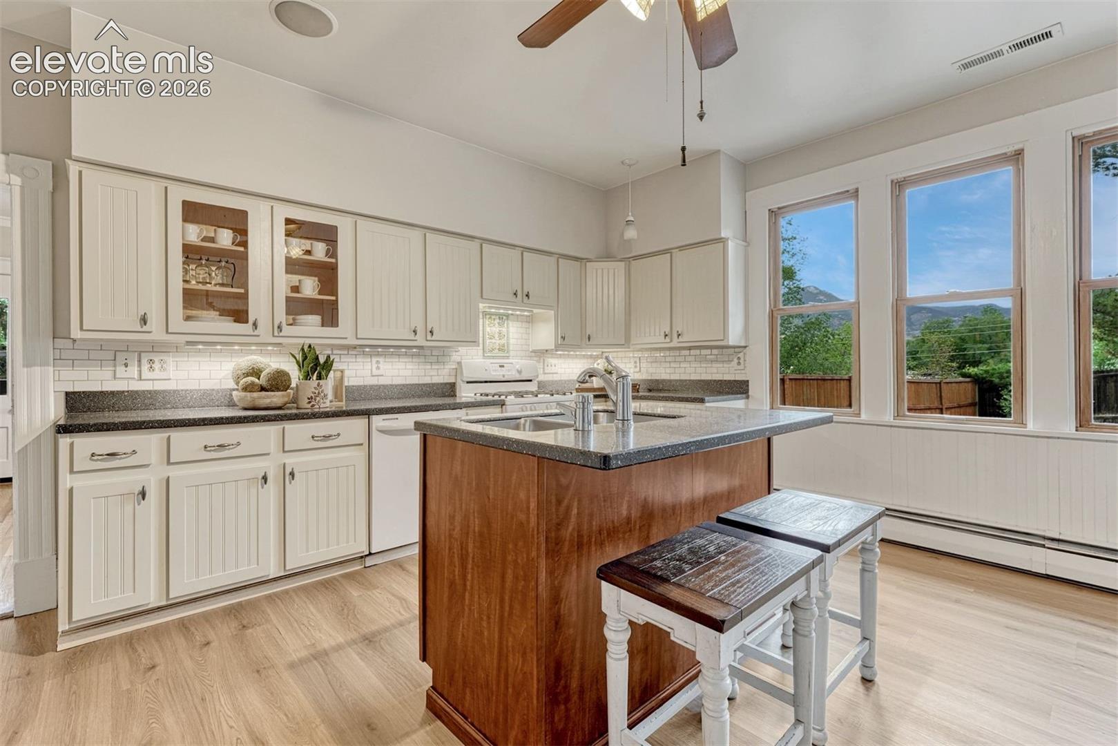Photo 16 of 728 W Kiowa Street, Colorado Springs