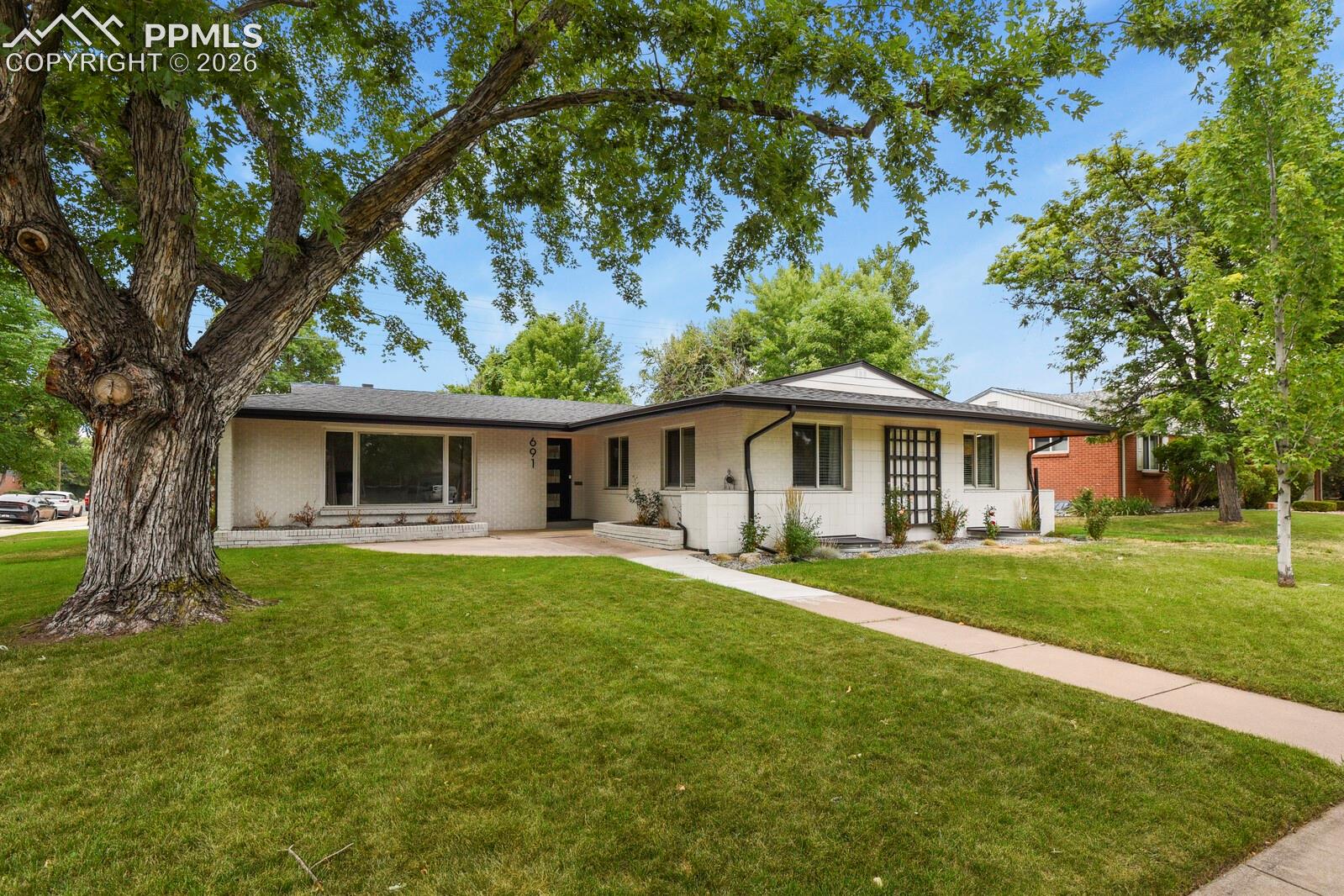 691 S Holly St, Denver, CO 80246