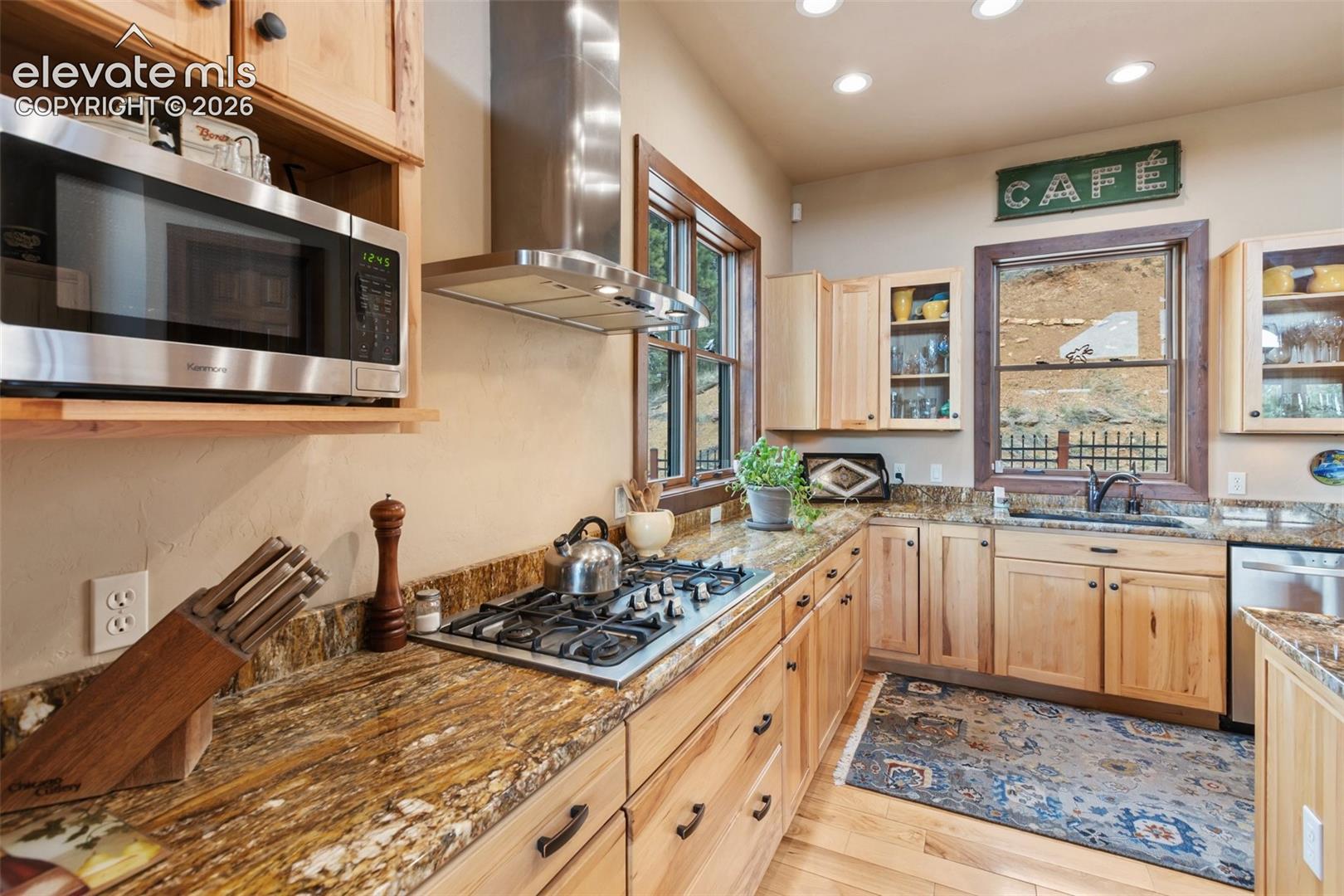 Kitchen with gas cooktop