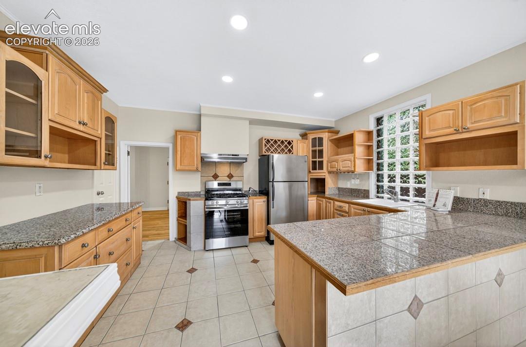 Photo 8 of 1121 E Willamette Avenue, Colorado Springs
