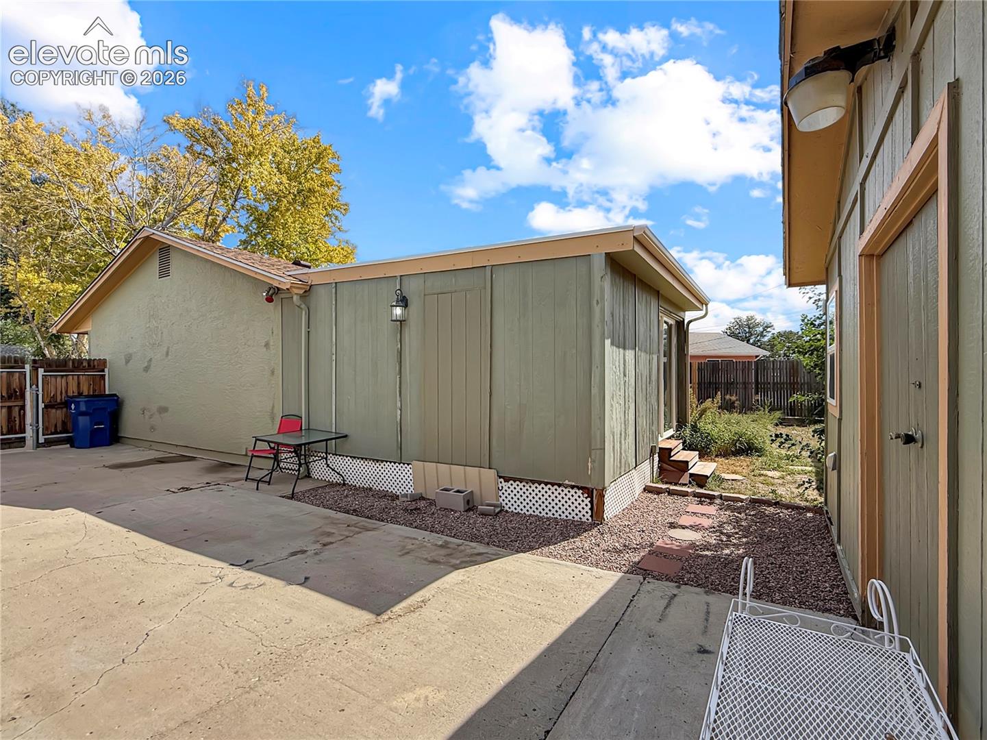 Driveway and shed/shop