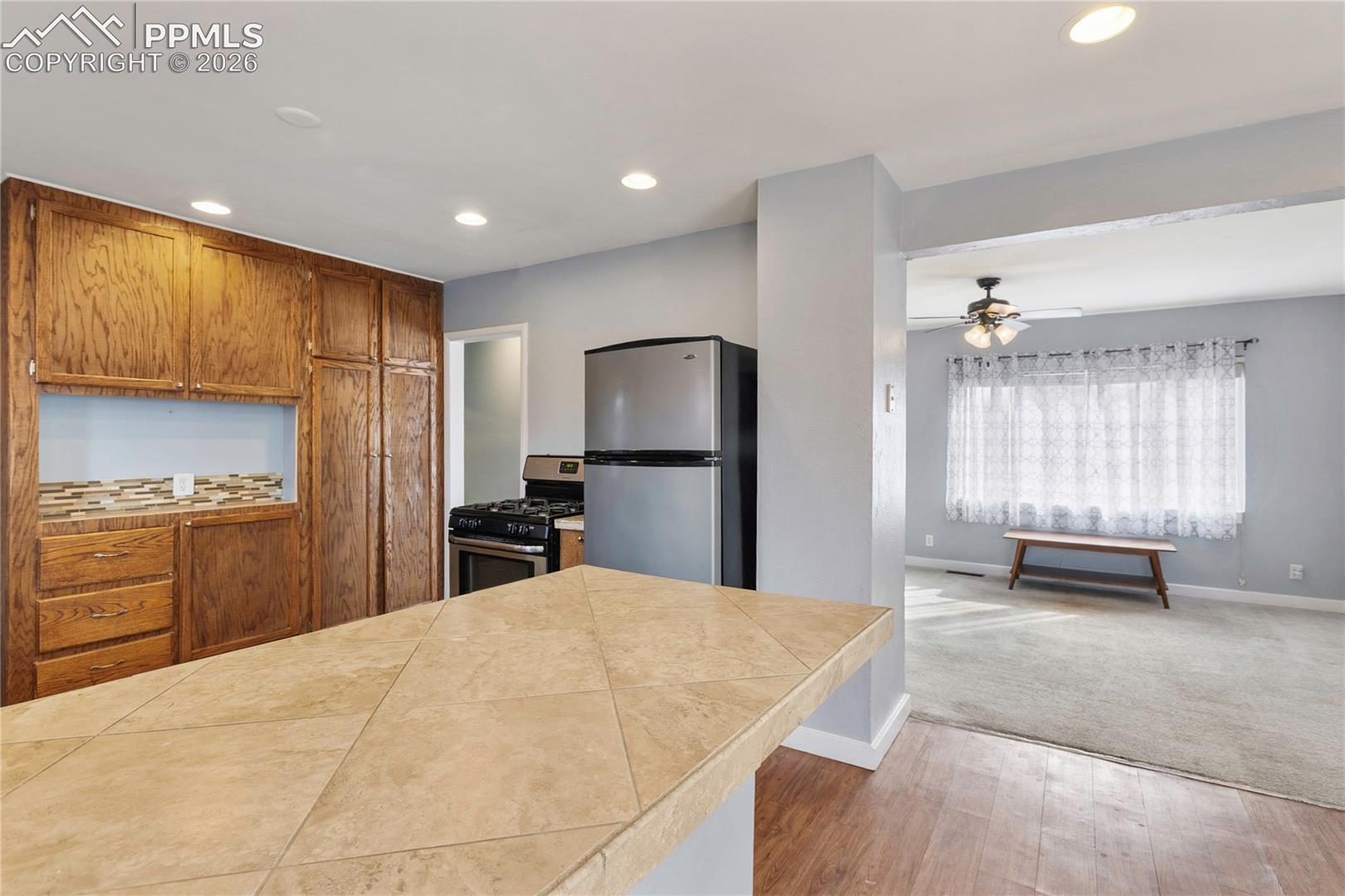 Photo 11 of 908 1/2 Bennett Avenue, Colorado Springs