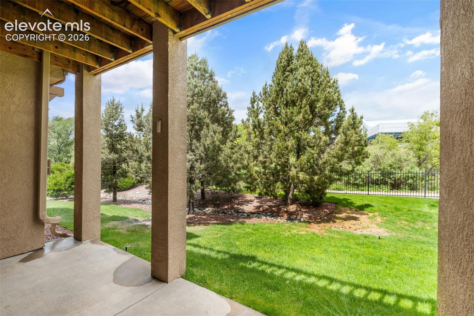 Photo 24 of 1992 London Carriage Grove, Colorado Springs