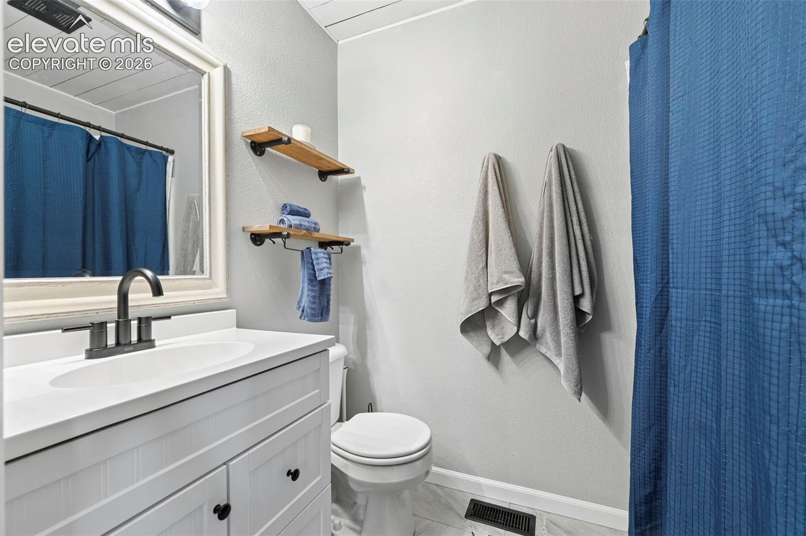 Primary Bathroom, Attached