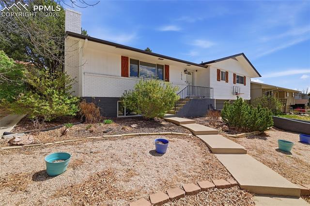 1515 Lehmberg Blvd, Colorado Springs, CO 80915