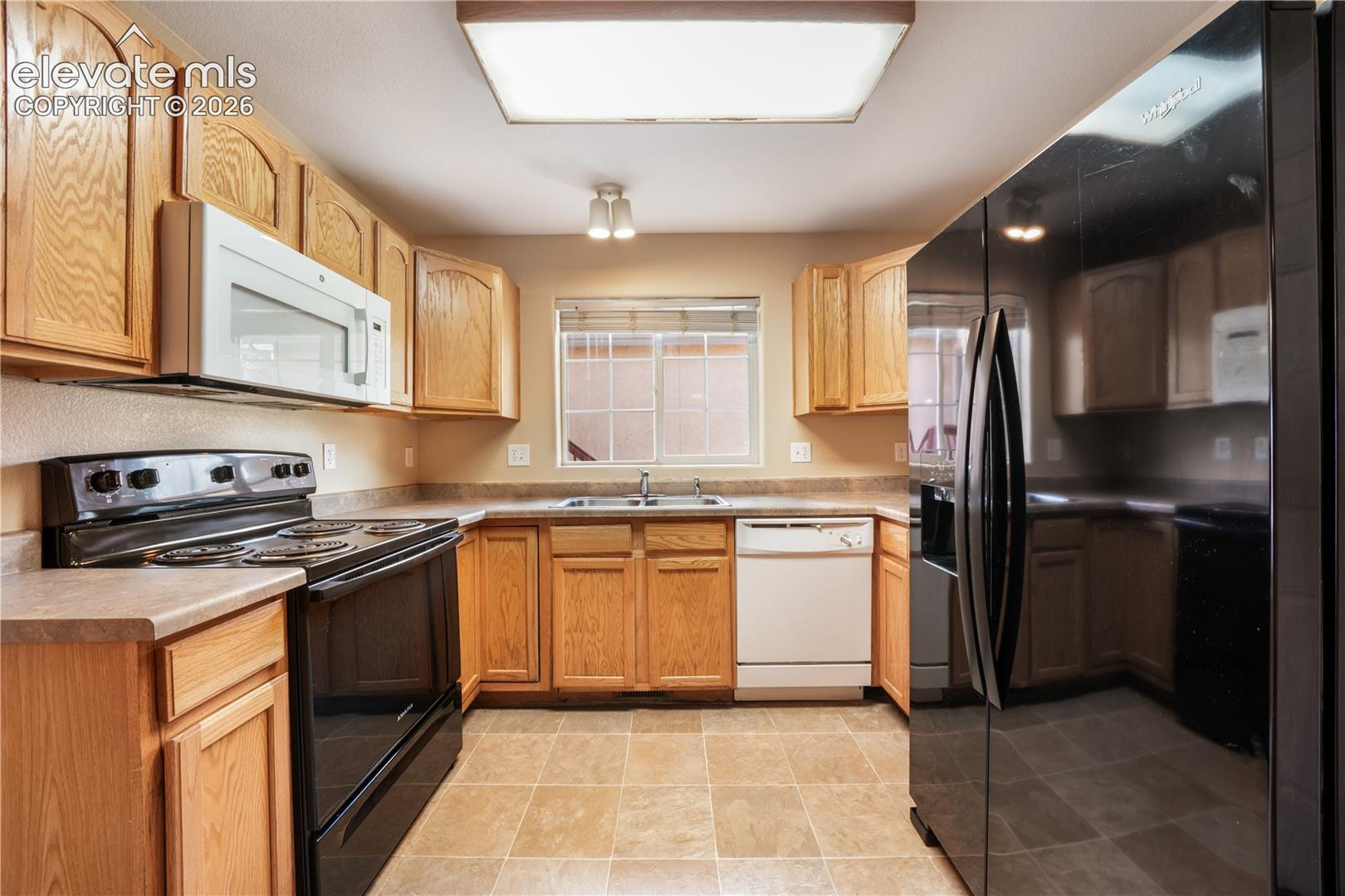 Kitchen, all appliances included