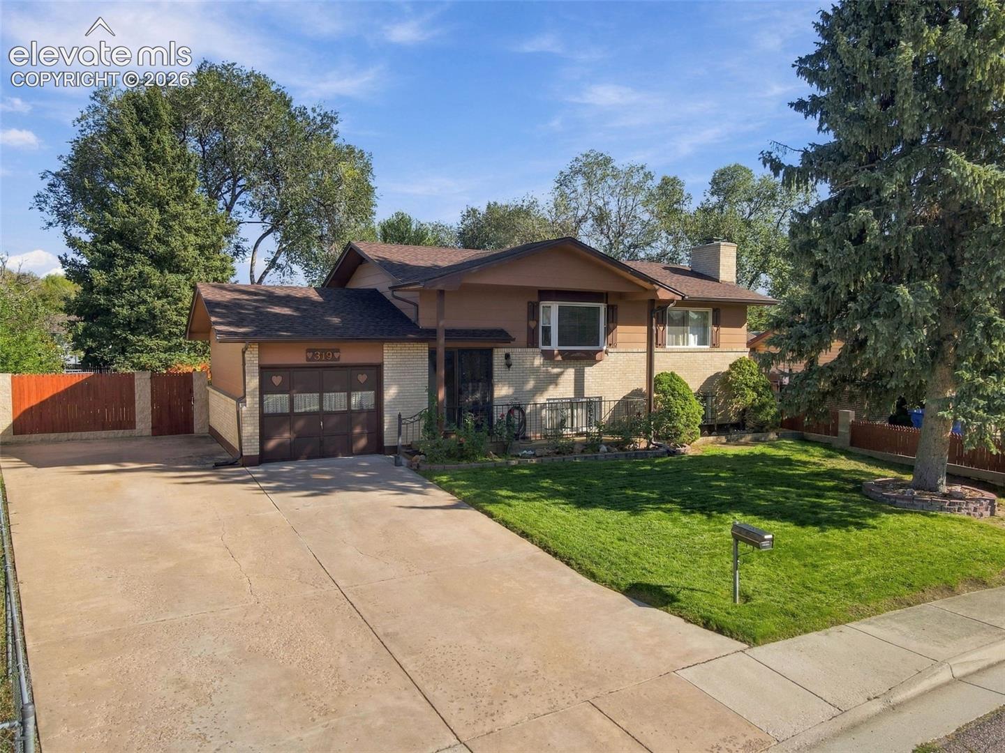 Photo 8 of 319 Fairfax Street, Colorado Springs