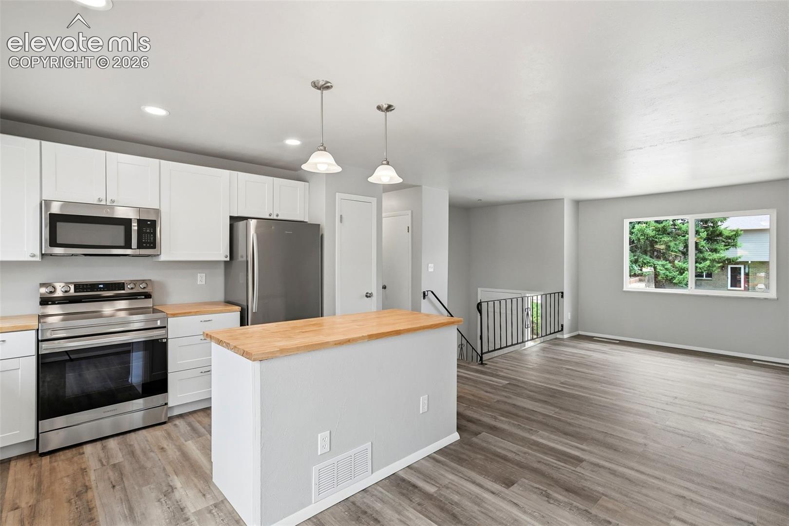 Photo 7 of 4506 Adieu Circle, Colorado Springs
