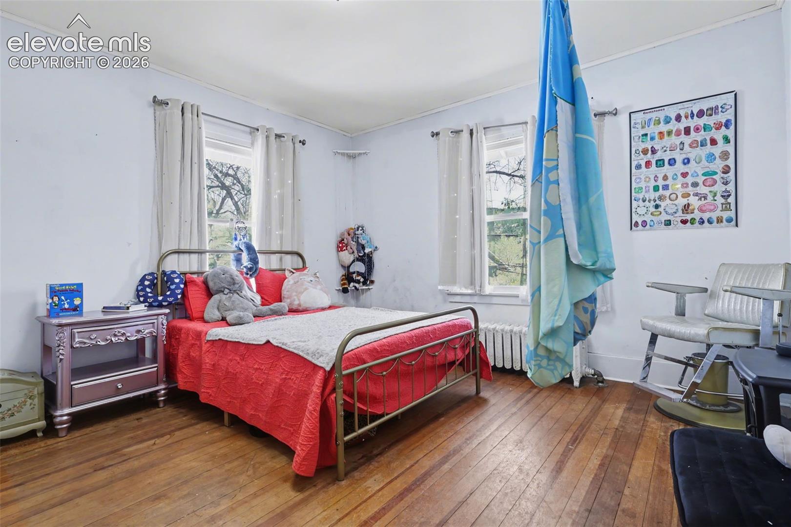 Upper level bedroom 