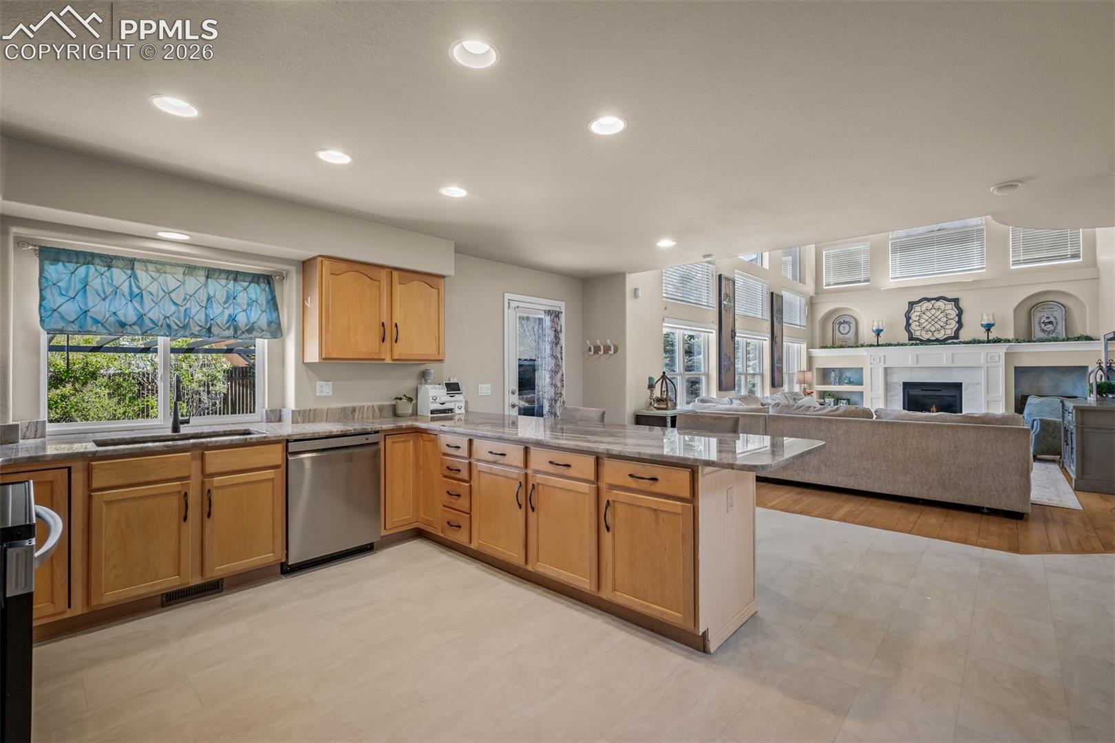 5521 Calamity Jane Lane