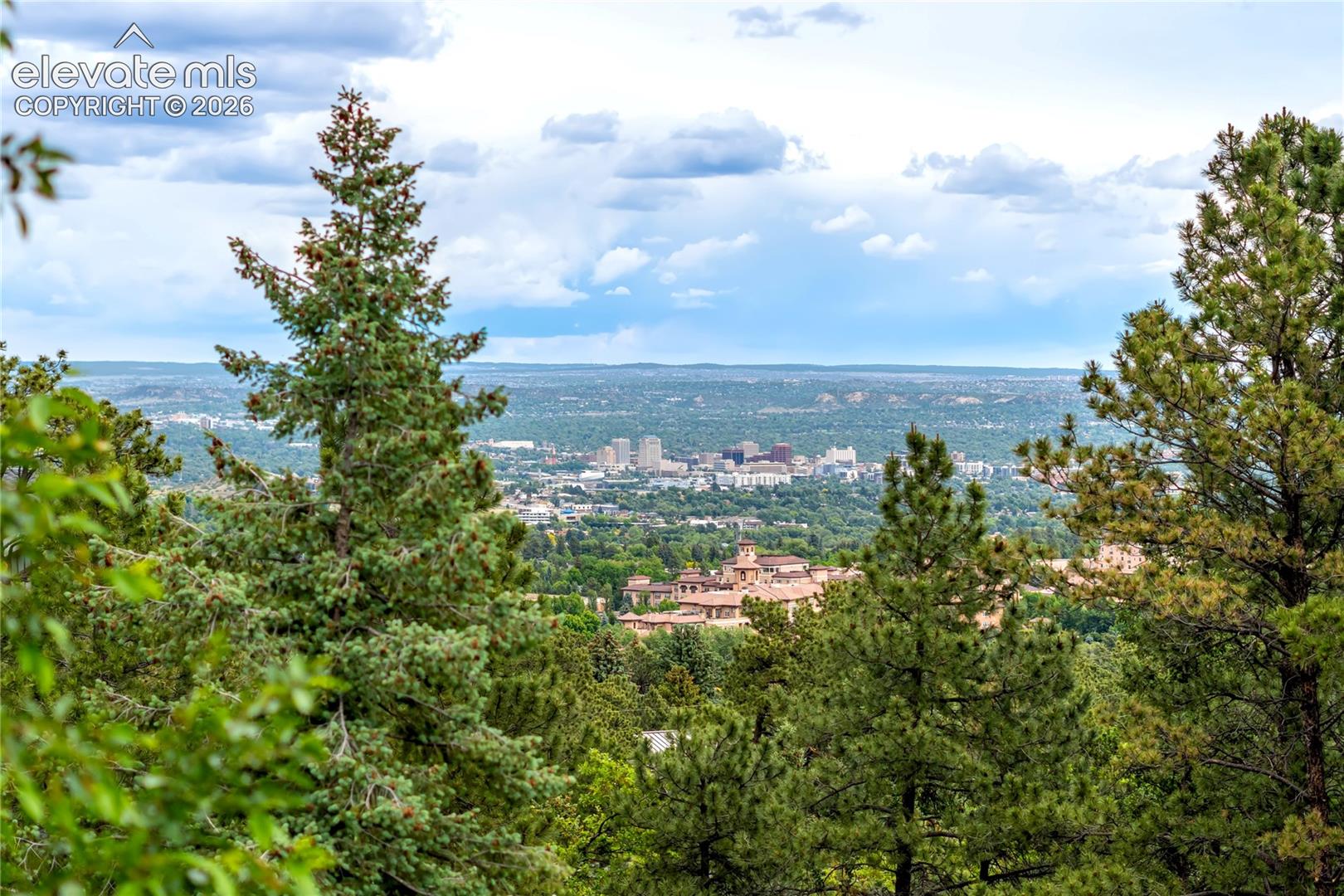 3 Thayer Rd, Colorado Springs, CO 80906