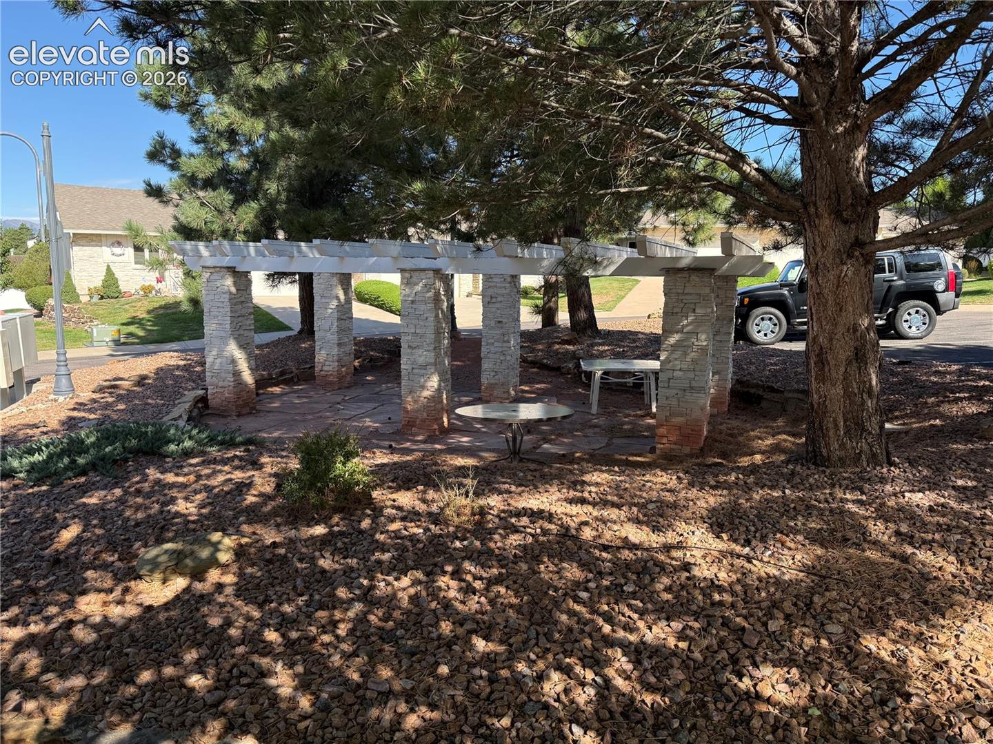 Lovely pergola/picnic area in the community!