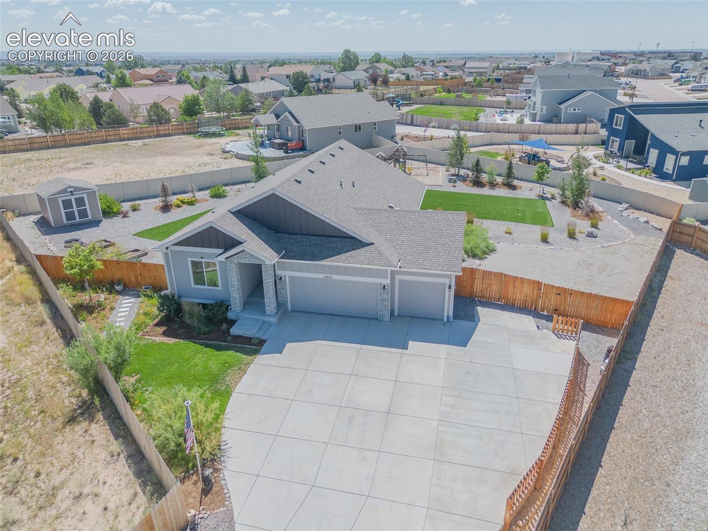 Photo 3 of 11073 Asbee Street, Peyton