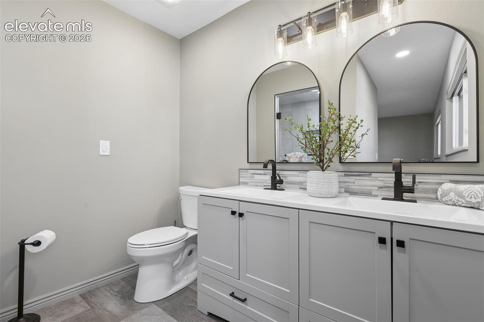 Remodeled Primary Bath with Dbl Sinks