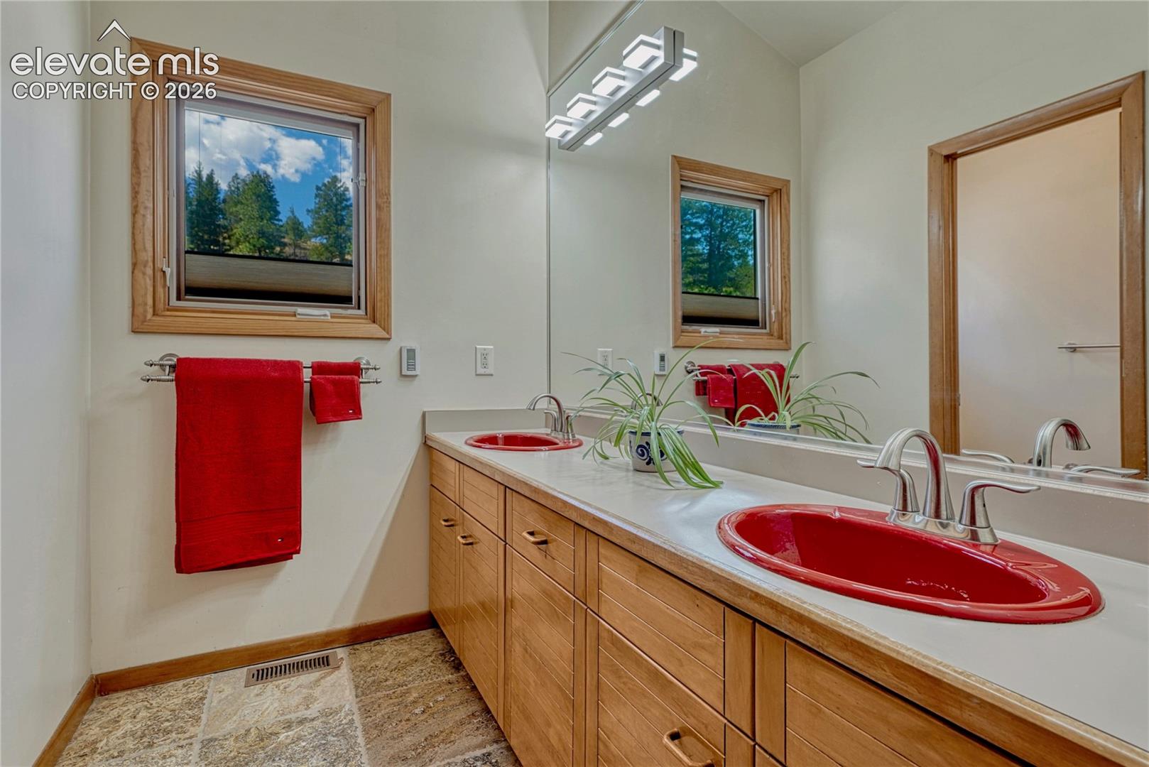 Photo 23 of 1055 HIDDEN VALLEY Road, Colorado Springs