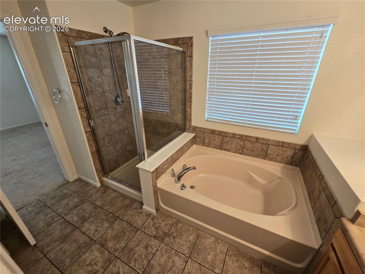 Primary 5-piece Bath