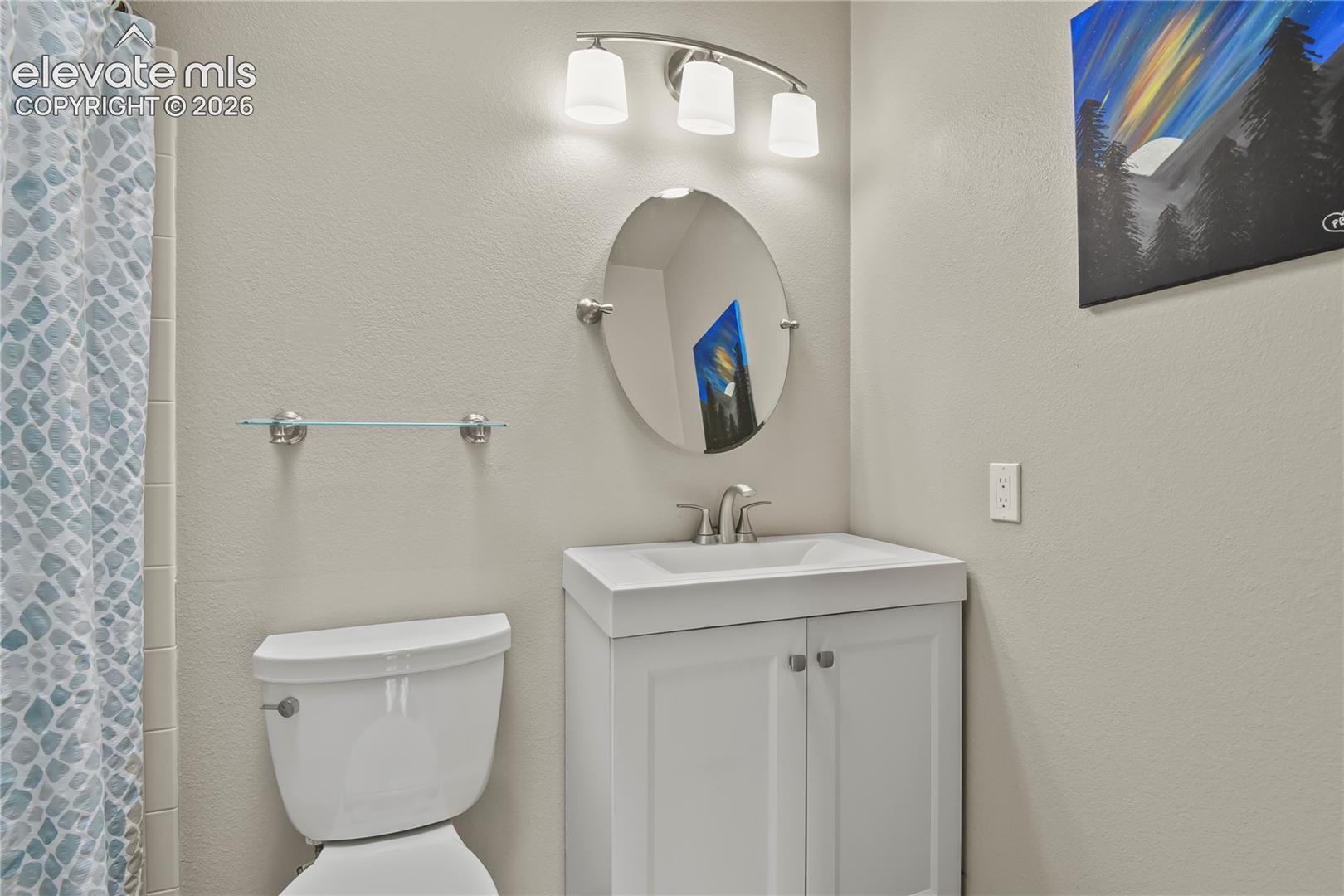 Upper level full, hall bathroom