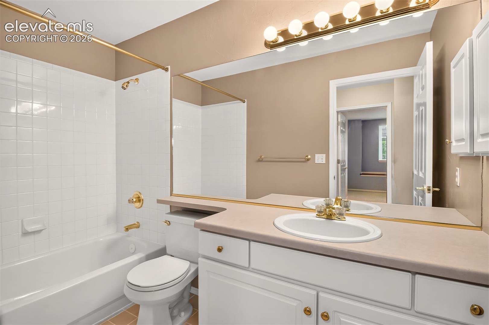 Guest bath, upper level.