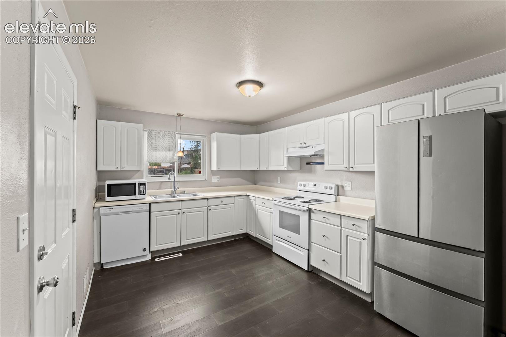 Photo 6 of 1120 Maxwell Street, Colorado Springs