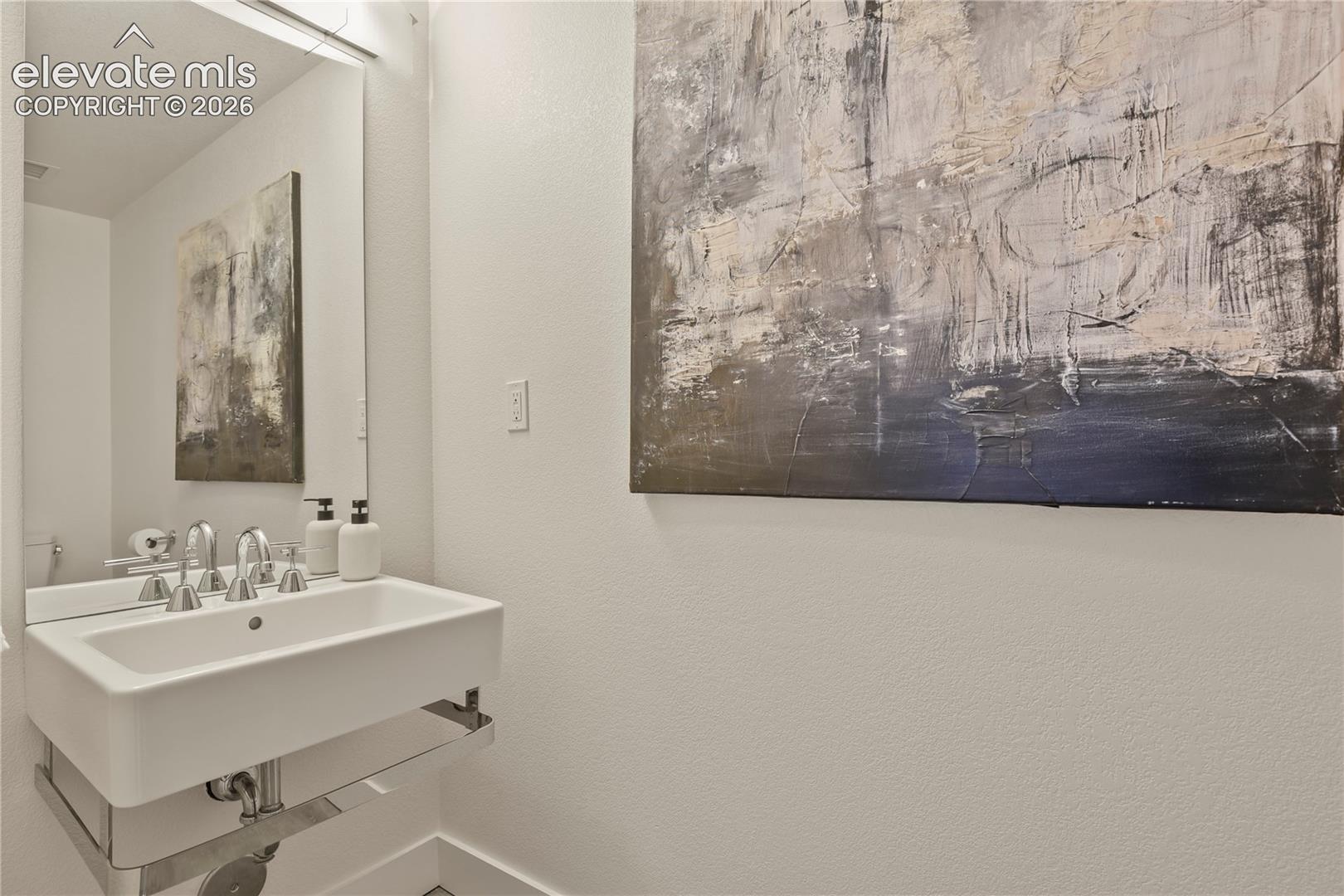Guest bath 