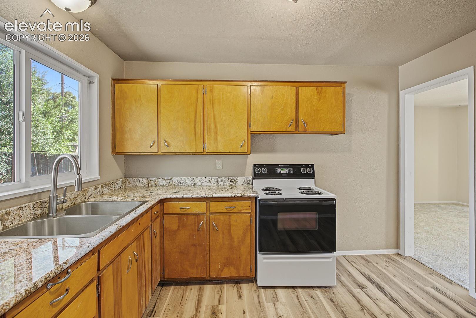 Photo 6 of 221 Jasper Drive, Colorado Springs