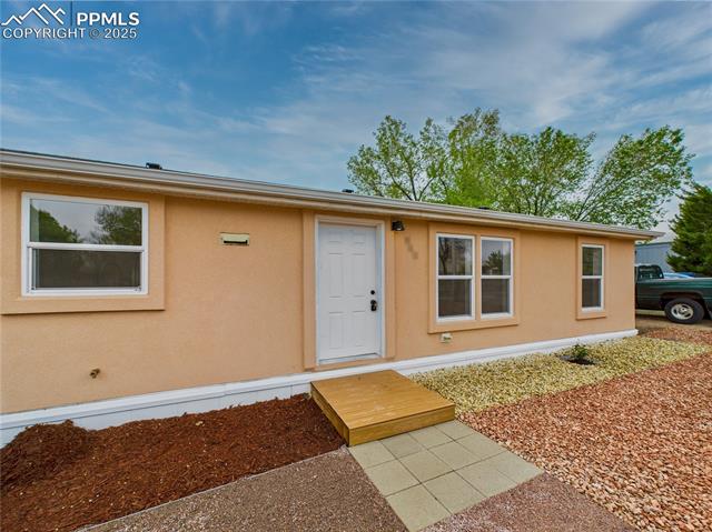 952 S Tolstoi Dr, Pueblo West, CO 81007