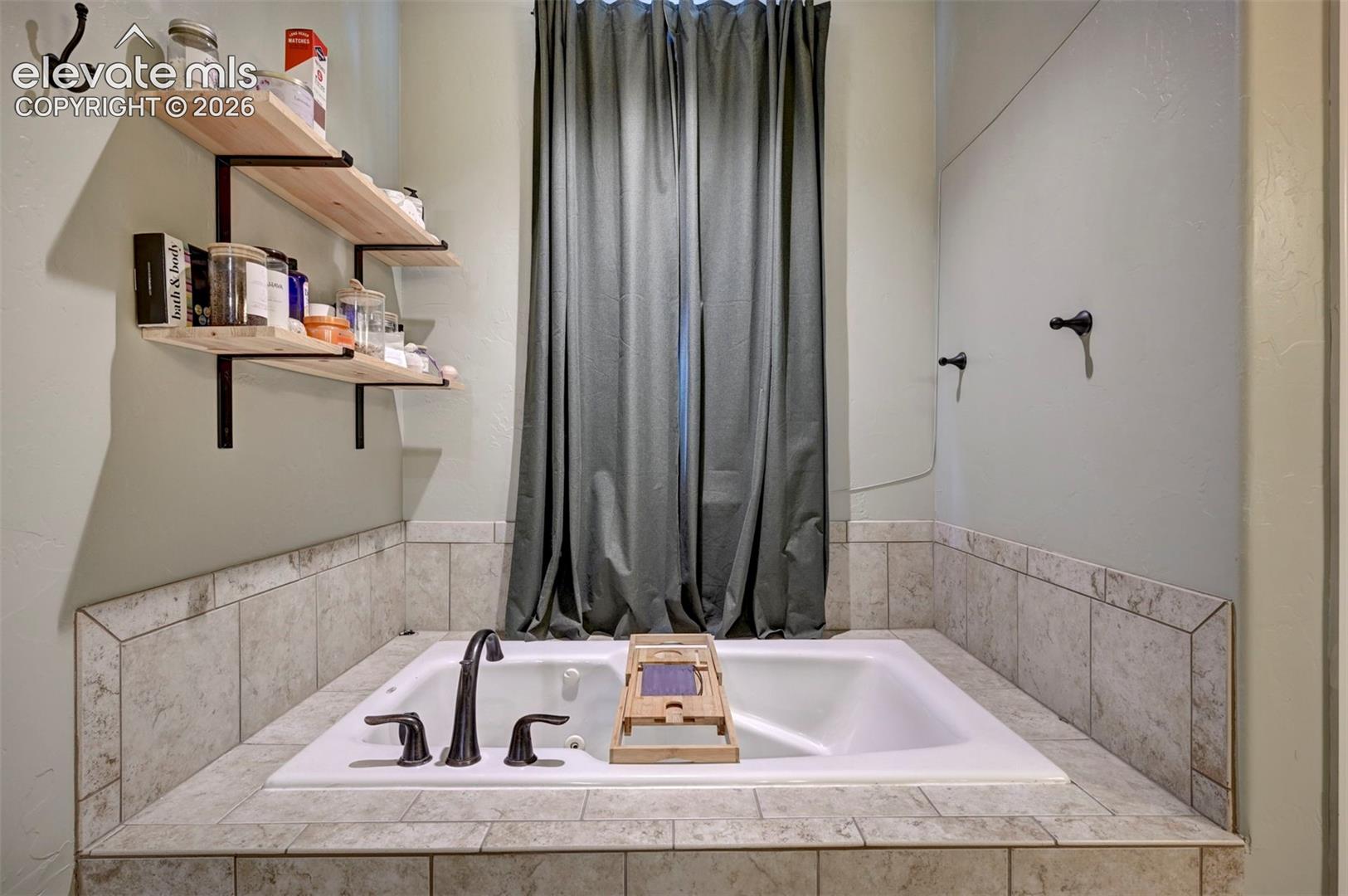Primary bath jetted tub
