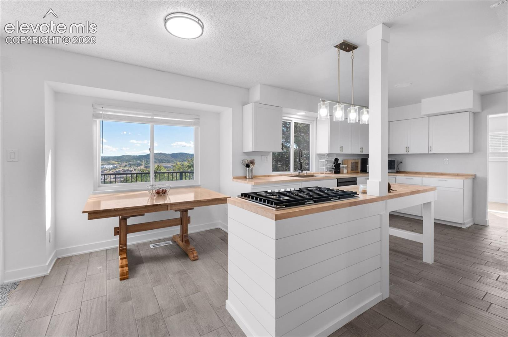 Photo 13 of 118 Sunbird Cliffs Lane, Colorado Springs