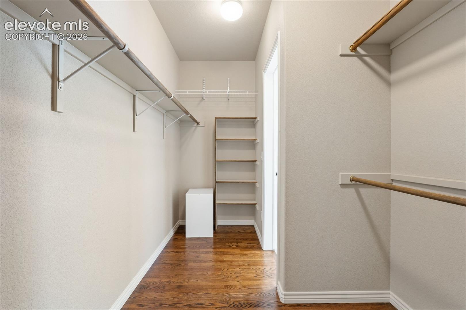 PRIMARY SUITE WALK-IN CLOSET 