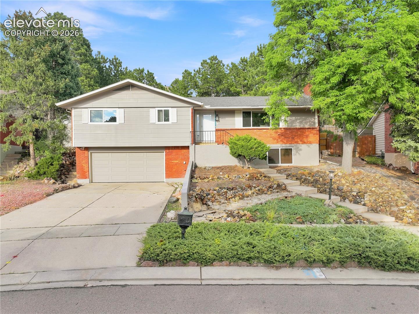 1605 Lehmberg Blvd, Colorado Springs, CO 80915