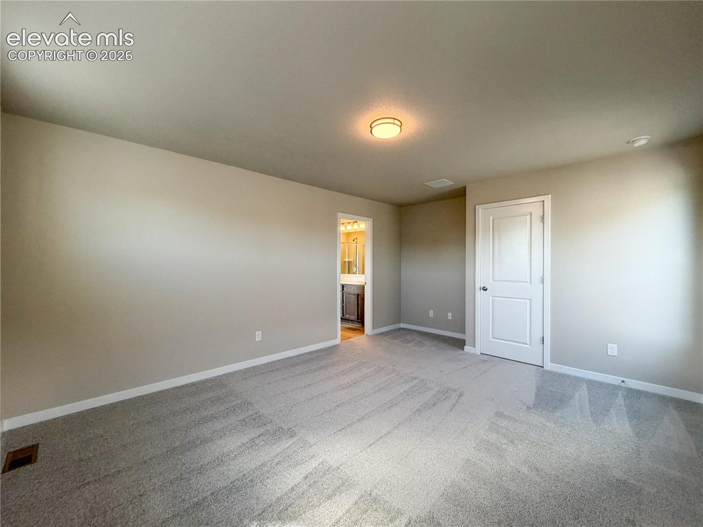 8539 Blue Feather Loop photo 22