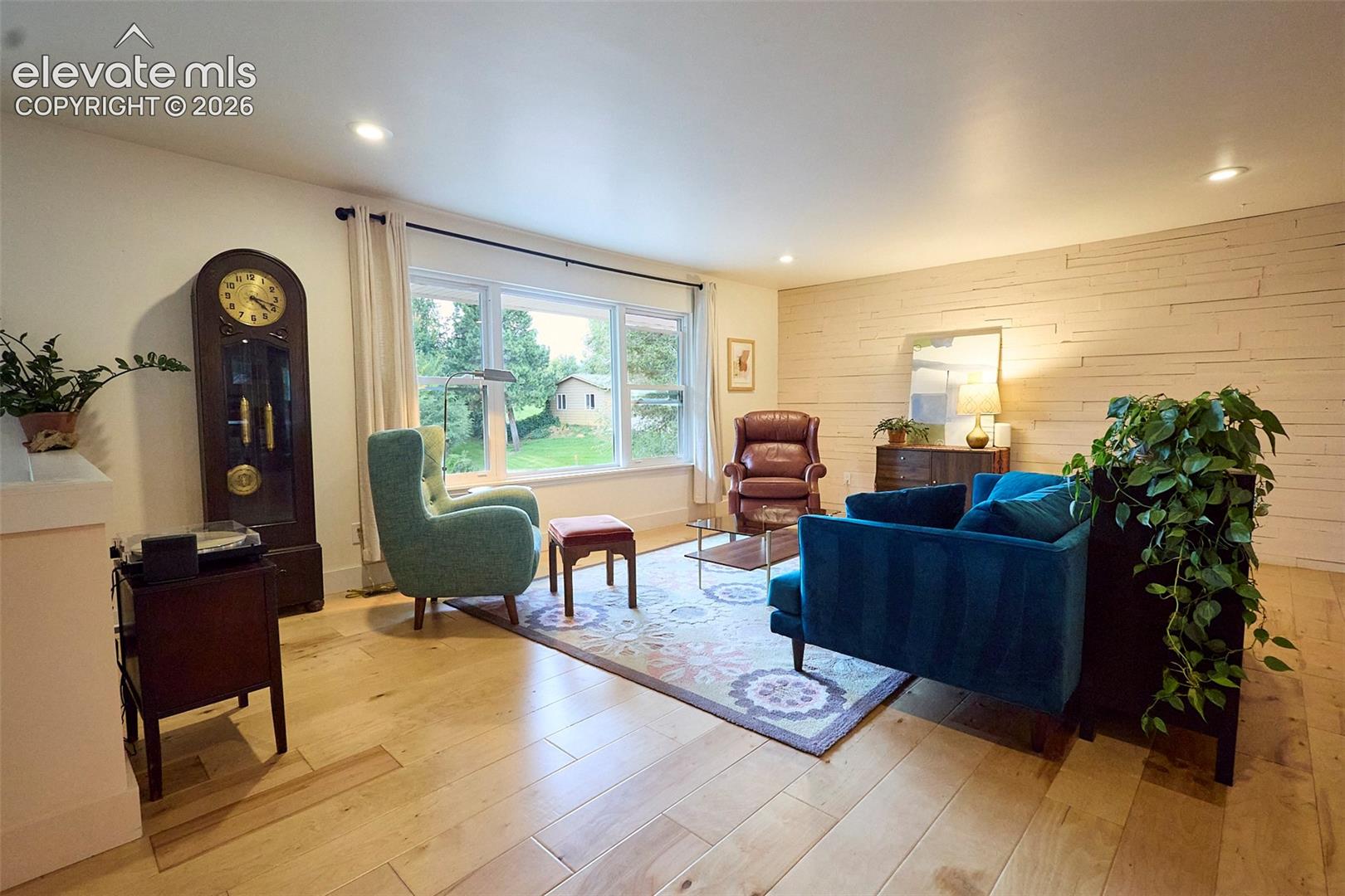 Photo 6 of 6827 Rosewood Drive, Colorado Springs