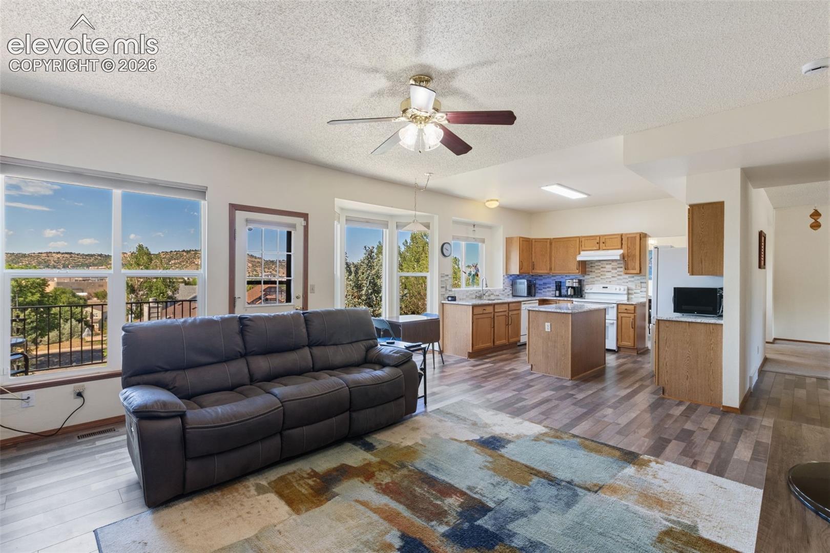 Photo 7 of 1547 Chesham Circle, Colorado Springs