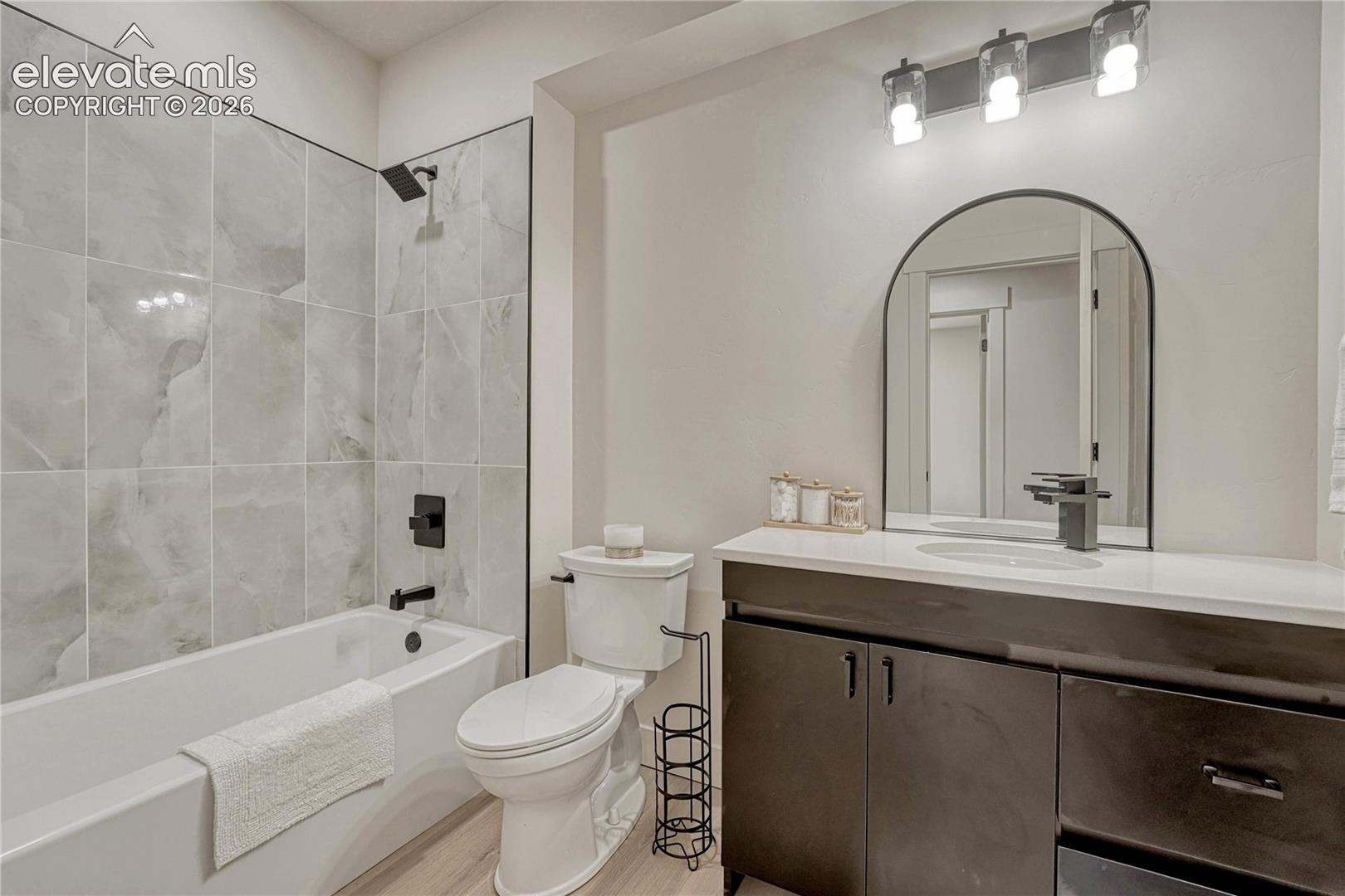 Full lower level bath.