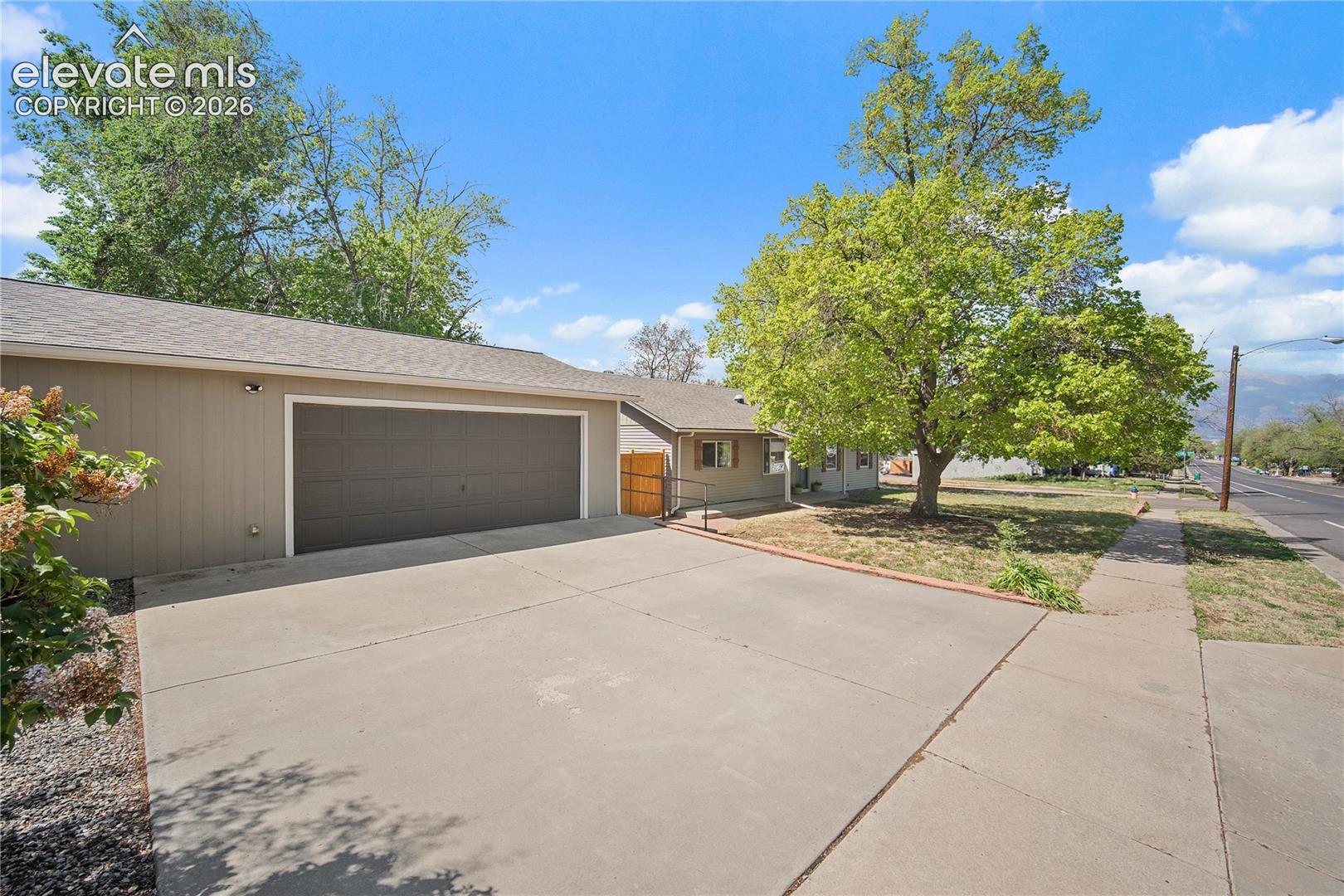 Photo 6 of 2633 E Bijou Street, Colorado Springs